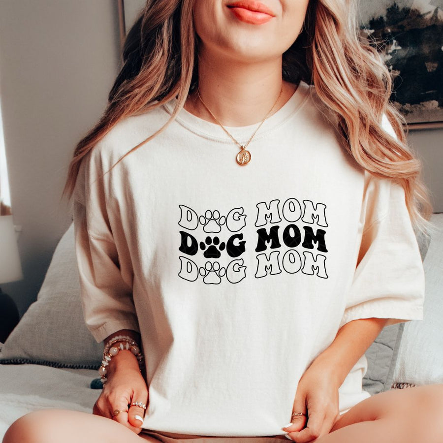 Dog Mom T-shirt